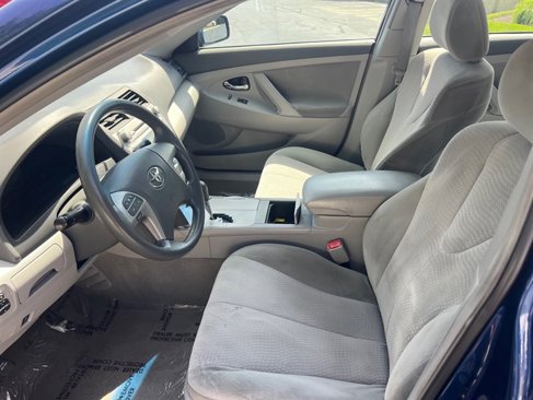 Used 2010 Toyota Camry LE image 33