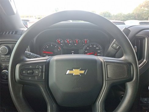 Used 2024 Chevrolet Silverado 2500 Custom w/ Custom Value Package image 18