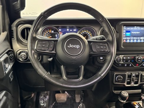 Used 2021 Jeep Gladiator Willys image 8