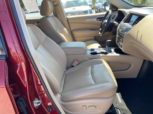 Used 2020 Nissan Pathfinder SL image 20