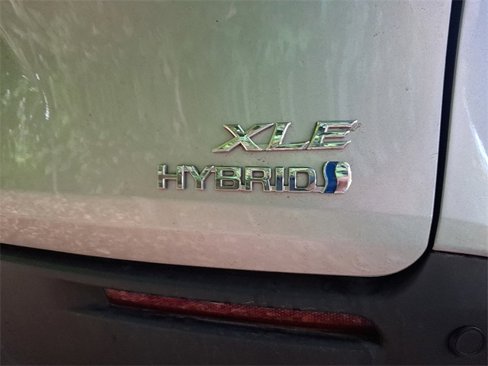 Used 2024 Toyota Sienna XLE image 10