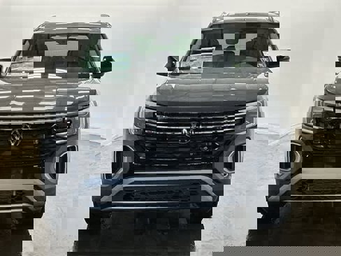 New 2025 Volkswagen Atlas Peak Edition SE image 28