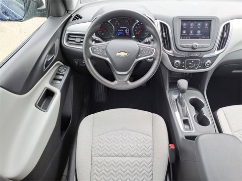 Used 2022 Chevrolet Equinox LS w/ LS Convenience Package image 11