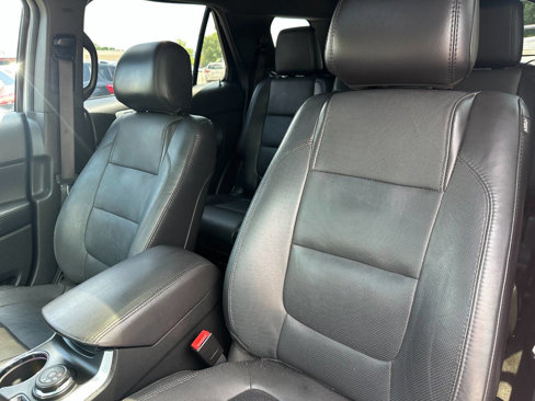 Used 2015 Ford Explorer Limited w/ Equipment Group 302A image 8