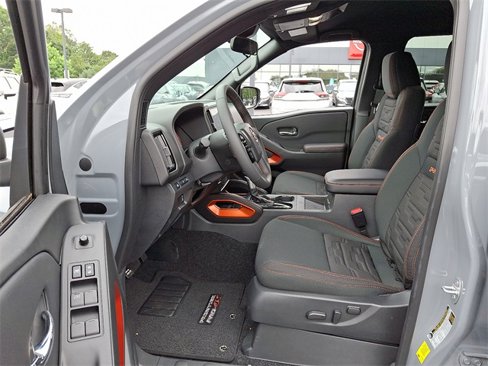 New 2025 Nissan Frontier PRO-4X w/ Pro Convenience Package image 5