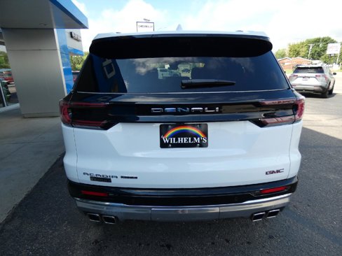 New 2026 GMC Acadia Denali w/ Super Cruise Package image 4