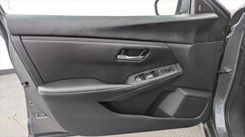 Used 2025 Nissan Sentra SV image 13