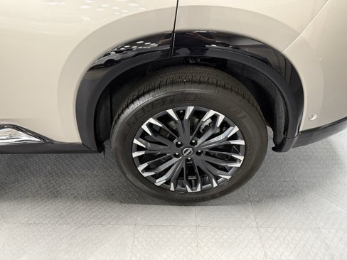 Used 2025 Nissan Rogue Platinum w/ Tech Package image 7