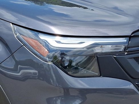 Used 2025 Subaru Forester image 11