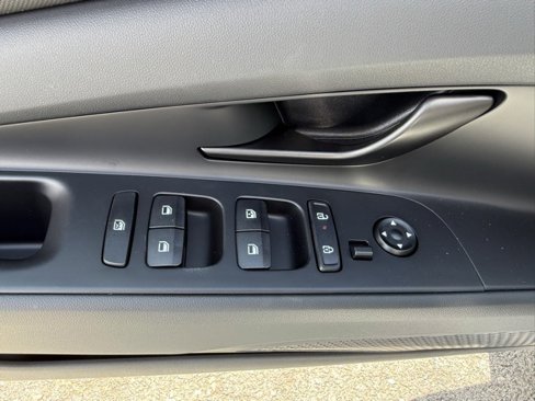 New 2025 Hyundai Elantra Sport w/ Cargo Package image 11