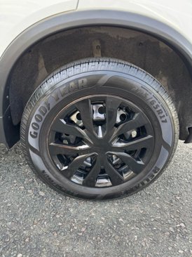 Used 2017 Nissan Rogue S image 11