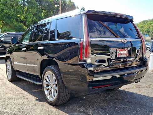 Used 2018 Cadillac Escalade Luxury image 4