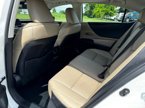 Used 2019 Lexus ES 350 image 14