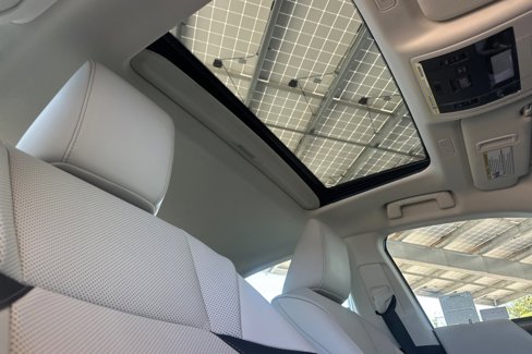 New 2025 Lexus ES 300h w/ Premium Package image 16