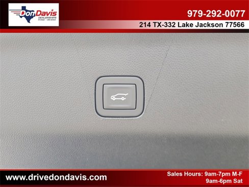 New 2026 GMC Yukon Elevation image 8