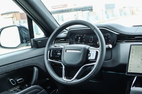 New 2025 Land Rover Range Rover Sport image 16