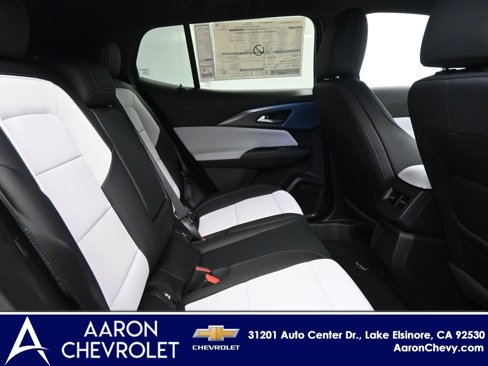 New 2026 Chevrolet Equinox EV LT image 27