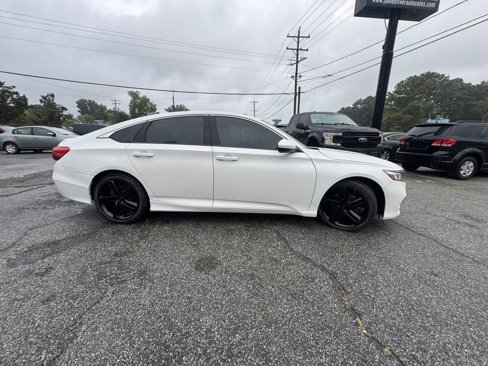 Used 2018 Honda Accord Sport image 5