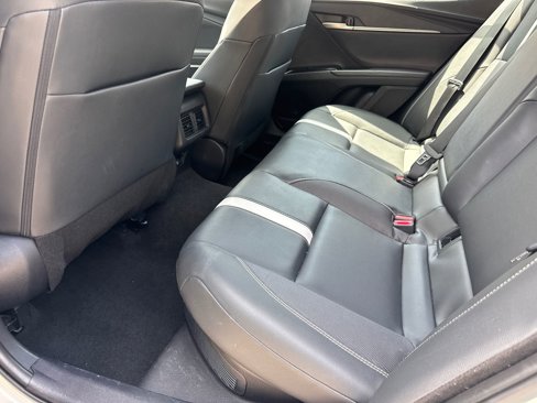 Used 2025 Toyota Camry SE image 20