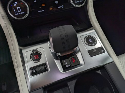 Used 2025 Jaguar F-PACE R-Dynamic S image 19