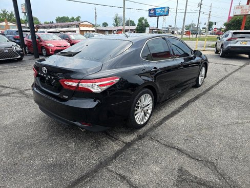 Used 2018 Toyota Camry XLE w/ Audio Package image 6