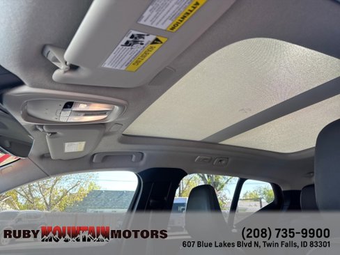 Used 2024 Volvo XC40 B5 Ultimate w/ Protection Package Premier image 22