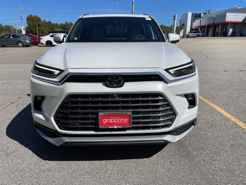 New 2026 Toyota Grand Highlander AWD Hybrid image 2
