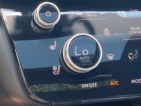 Certified 2025 INFINITI QX60 Luxe w/ Black Edition image 22