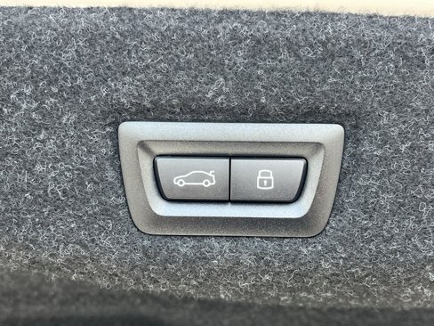 New 2026 BMW i5 eDrive40 w/ M Sport Package image 28