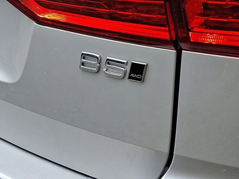 Certified 2025 Volvo XC60 B5 Plus image 26