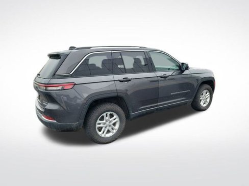 Used 2023 Jeep Grand Cherokee Laredo w/ Trailer Tow Prep Group (B) image 4