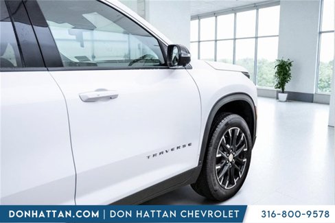 New 2026 Chevrolet Traverse LT w/ Sun and Wheel Package image 40