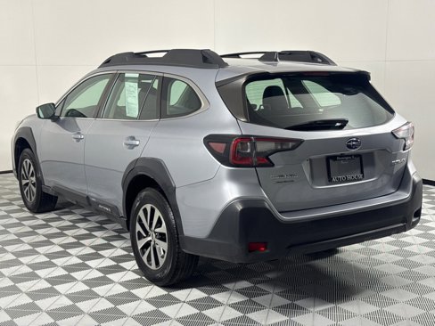 Used 2023 Subaru Outback image 7