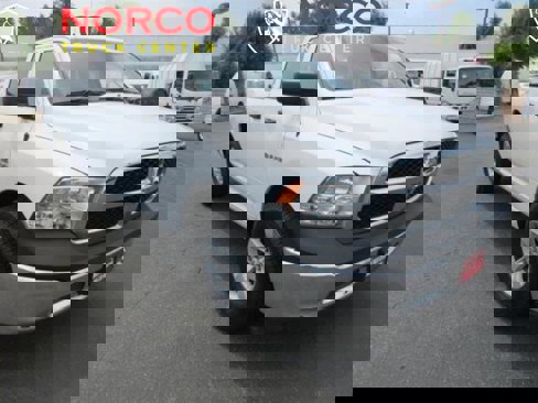 Used 2018 RAM 1500 Tradesman w/ Chrome Appearance Group image 2