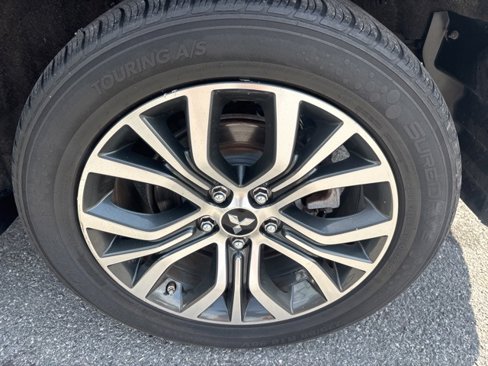 Used 2020 Mitsubishi Outlander SE image 16