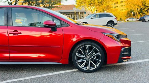Used 2021 Toyota Corolla SE image 3