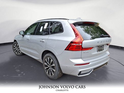 Certified 2025 Volvo XC60 B5 Plus image 24