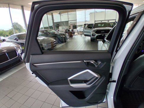 Used 2023 Audi Q3 2.0T Premium image 21
