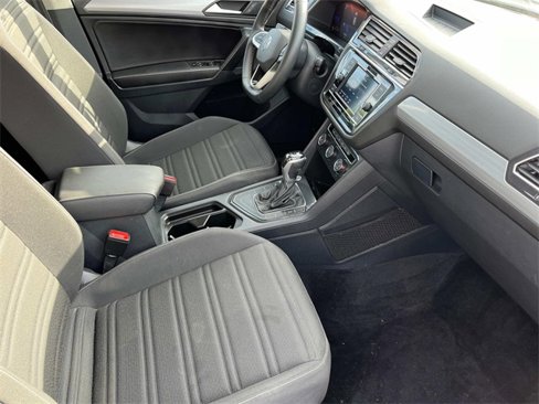 Used 2022 Volkswagen Tiguan S image 22