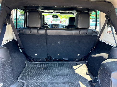 Used 2014 Jeep Wrangler Unlimited Sahara image 14
