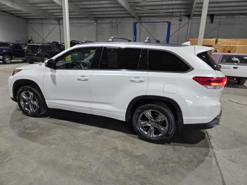Used 2018 Toyota Highlander AWD V6 image 7
