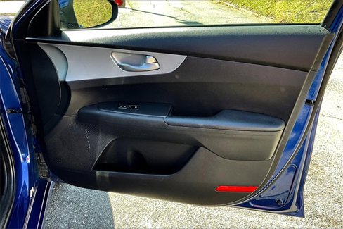 Used 2023 Kia Forte LXS image 21