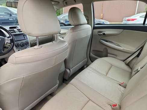 Used 2013 Toyota Corolla LE Special Edition image 20