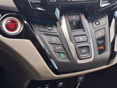 New 2026 Honda Odyssey Touring image 9
