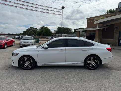 Used 2021 Honda Accord Touring image 7