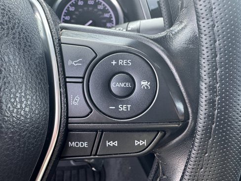 Used 2018 Toyota Camry SE image 11
