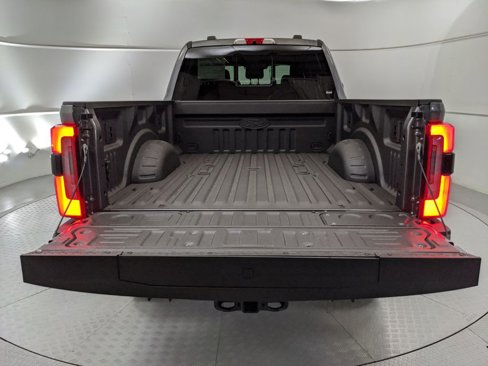 New 2026 Ford F250 Platinum w/ Tremor Off-Road Package image 24
