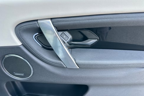 Certified 2024 Land Rover Discovery Sport S image 19