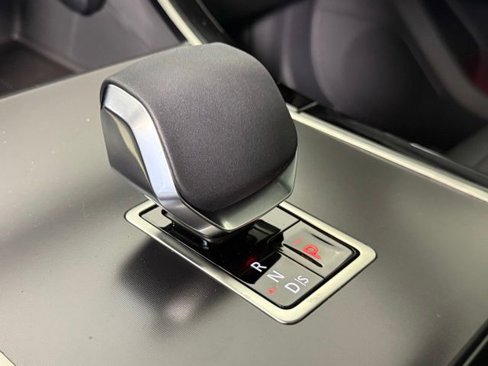 New 2026 Land Rover Range Rover Velar Dynamic SE image 19
