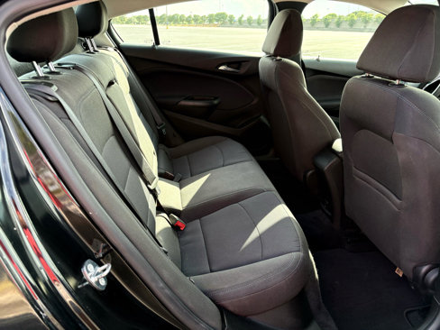 Used 2018 Chevrolet Cruze LT image 7